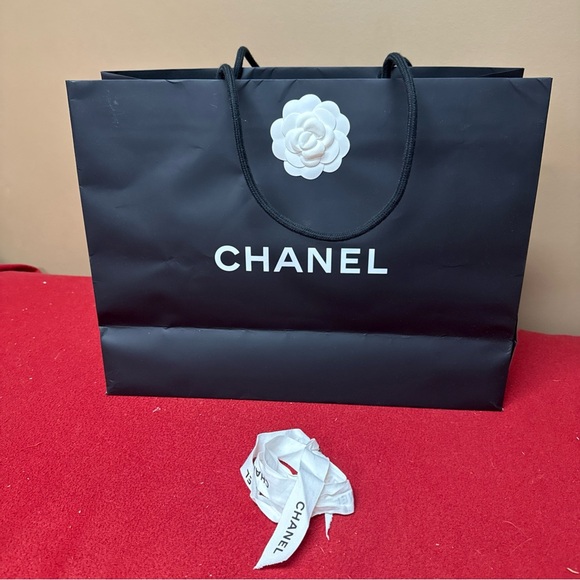 Chanel Empty Paper Black Shopping Bag Rope Handles 13” X17x6” With White Ribbon - Picture 10 of 12